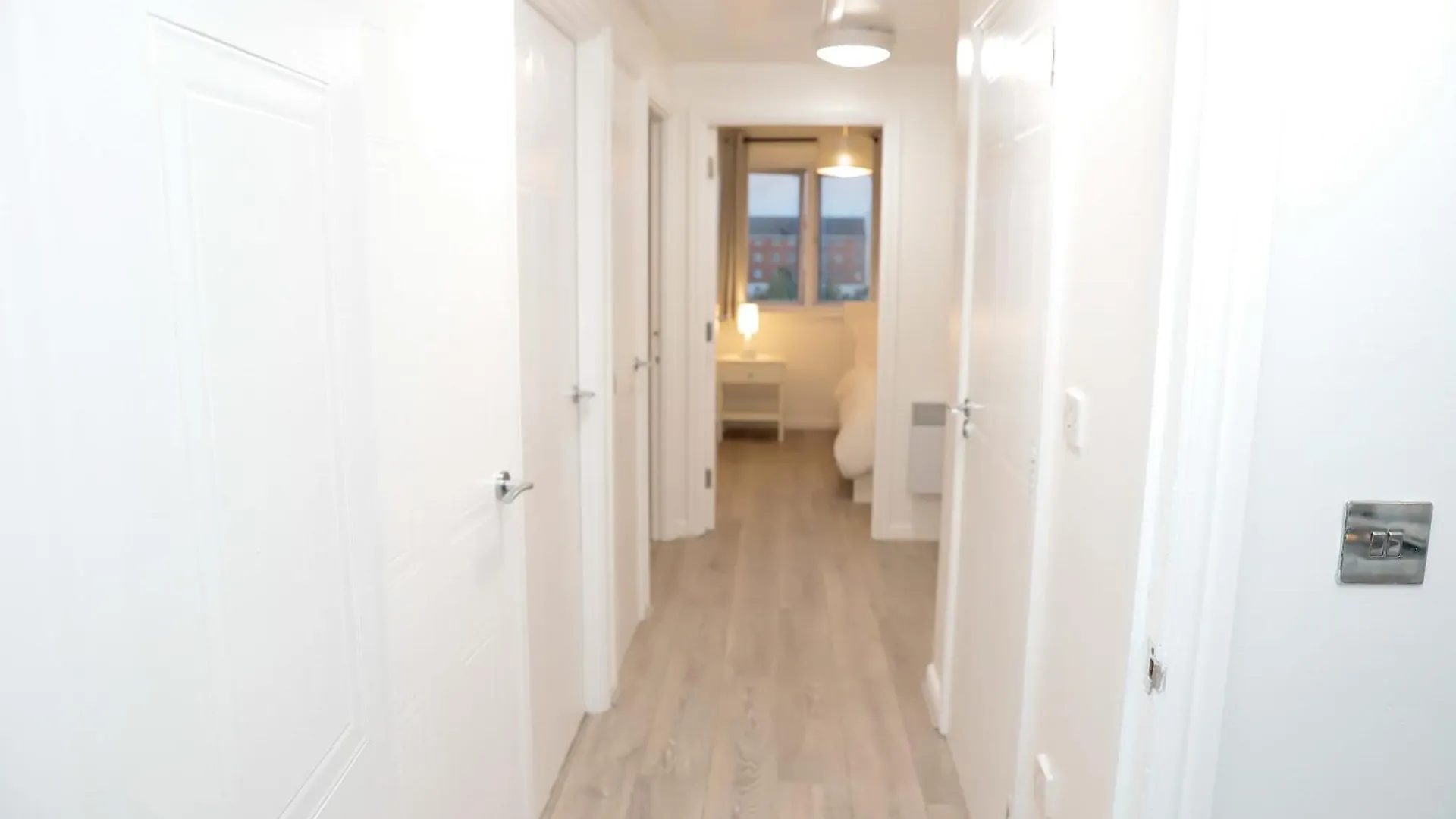 Stylish Flat By Sn Homes - Zone 4 Abbey Wood London Apartment