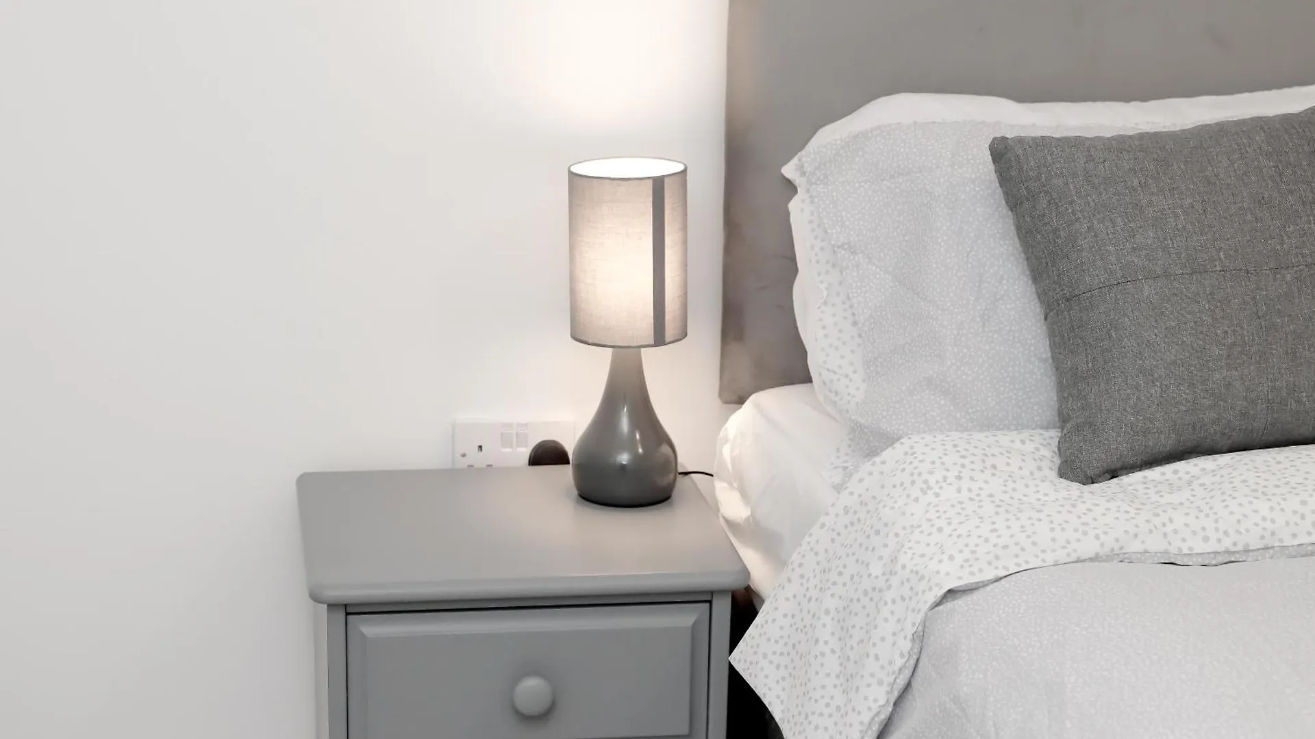 Apartment Stylish Flat By Sn Homes - Zone 4 Abbey Wood London United Kingdom